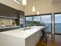 Azure Holiday House - Great Ocean Road - Wye River グレート オーシャン ロード－ワイリバー - Australia オーストラリアのホテル