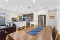 Biggs Villa 3 - Modern, Close to City, Sleeps 8 - Melbourne - Australia Hotels