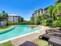 Blue Lagoon Lakeside Studio - Cairns - Australia Hotels