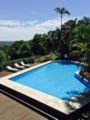 Montville Holiday Apartments - Sunshine Coast - Australia Hotels