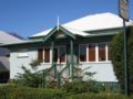 Pitstop Lodge Bed & Breakfast and Guesthouse - Warwick - Australia Hotels
