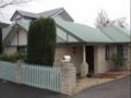 Twin Pines Cottage on Lansdowne - Hobart ホバート - Australia オーストラリアのホテル