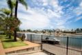 WATERFRONT Bliss * 5min Harbour Town. - Gold Coast - Australia Hotels