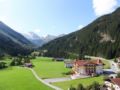 Alpinhotel Berghaus - Hintertux Glacier - Austria Hotels