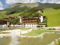Hotel Berghof Crystal Spa & Sports - Hintertux Glacier ヒンタートックス氷河 - Austria オーストリアのホテル