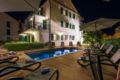 Apartment Honos with Swimming Pool I - Brac Island ブラチ島 - Croatia クロアチアのホテル