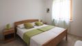 One closest apartment to Zrce, quiet part in Gajac - Novalja ノバリア - Croatia クロアチアのホテル