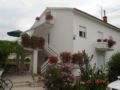 Three bedroom and four bathroom apartment in Palit - Rab - Croatia Hotels