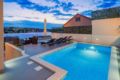 Villa Famiglia with Swimming pool - Rogoznica ロゴズニカ - Croatia クロアチアのホテル