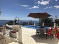 Villa Salut la Mer with Infinity Pool - Dugi Rat ドゥジ ラット - Croatia クロアチアのホテル