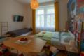 Colourfull ino Prague with free wifi and parking - Prague - Czech Republic Hotels