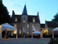 Chateau - Hotel Le Sallay - Saincaize-Meauce - France Hotels