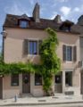 Nice apartment **** in Nuits St Georges Burgundy - Nuits-Saint-Georges ニュイ サン ジョルジュ - France フランスのホテル