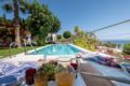 a Romantic Villa with private garden - Santorini - Greece Hotels