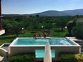 Stone Tower Retreat | Oasis of Peace with Pool/Spa - Karpofora - Greece Hotels
