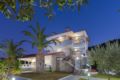 Villa Endless View - 4 Bdr, Garden, Panoramic View - Chalkidiki ハルキディキ - Greece ギリシャのホテル