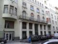 Tatra 4 Studios Apartments - Budapest - Hungary Hotels