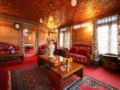 Comfy Royal Dandoo Palace â€“ Houseboat - Srinagar シュリーナガル - India インドのホテル