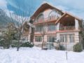 3BR Luxurious Wooden Chalet In Himalayas - Manali マナリ - India インドのホテル