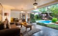 2 BR Deluxe Pool Villa+bathtub+Brkfst @(52)Kuta - Bali バリ島 - Indonesia インドネシアのホテル