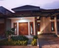Kamora Guest House Solo - Solo (Surakarta) ソロ（スラカルタ） - Indonesia インドネシアのホテル