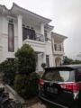 Qianna 2, cozy villa beside museum angkut - Malang マラン - Indonesia インドネシアのホテル