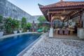 traditional balinese villa with big swimming pool - Bali バリ島 - Indonesia インドネシアのホテル