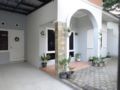 Villa Adenium, Holiday Home - Yogyakarta ジョグジャカルタ - Indonesia インドネシアのホテル