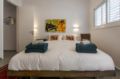 Renovated 2 Bdr Steps From Dizengoff Square - Tel Aviv - Israel Hotels