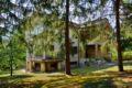 villa surrounded by greenery in the city center - Castel di Sangro - Italy Hotels