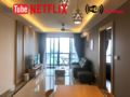 Separated Space/two kitchens/2 WIDE TV/mood lights - Johor Bahru - Malaysia Hotels