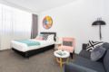 Modern Studio In The City's Only Resort (631) - Auckland - New Zealand Hotels