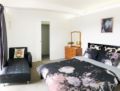 Swimming Pool Family Room with Bathroom-301 - Auckland - New Zealand Hotels