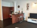 Well Appointed 1BR Apt Waterfront Location - Auckland - New Zealand Hotels