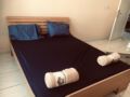clean cozy room with breakfast - Muscat - Oman Hotels