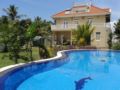 Blossem Villa, Swiming pool, Waterfront, Negombo - Negombo - Sri Lanka Hotels