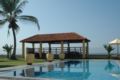 The Old Lady at the Sea - Galle - Sri Lanka Hotels