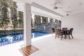 2 villas, 9 bedroom, 24 guests. 2 swimming pools. - Phuket - Thailand Hotels