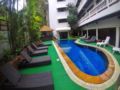 4 bedroom apartment in center of Patong Beach #d - Phuket プーケット - Thailand タイのホテル