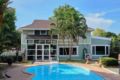 4000sq American Garden Villa, 2 Swimming Pools - Chiang Mai チェンマイ - Thailand タイのホテル