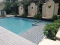 Quiet 1 BR Condo in Phrom Phong District - Bangkok バンコク - Thailand タイのホテル