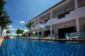 The Sandy Resort 18BR Sleeps 36 w/Pool near Beach - Phuket プーケット - Thailand タイのホテル