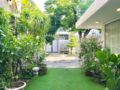 Peaceful place!!! Small house with green view 3BR - Da Nang - Vietnam Hotels
