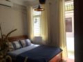 Queen room balcony 2(Pineapple House) - Ho Chi Minh City - Vietnam Hotels